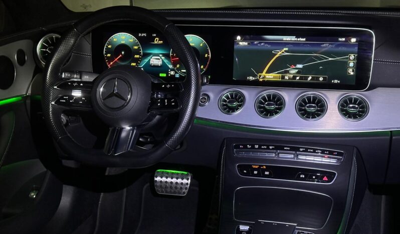 Mercedes-Benz E300D Coupe AMG Line 4Matic 2022 full