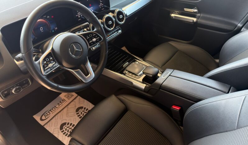Mercedes-Benz GLB200d 2023 full