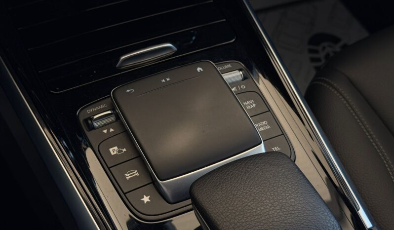 Mercedes-Benz GLB200d 2023 full